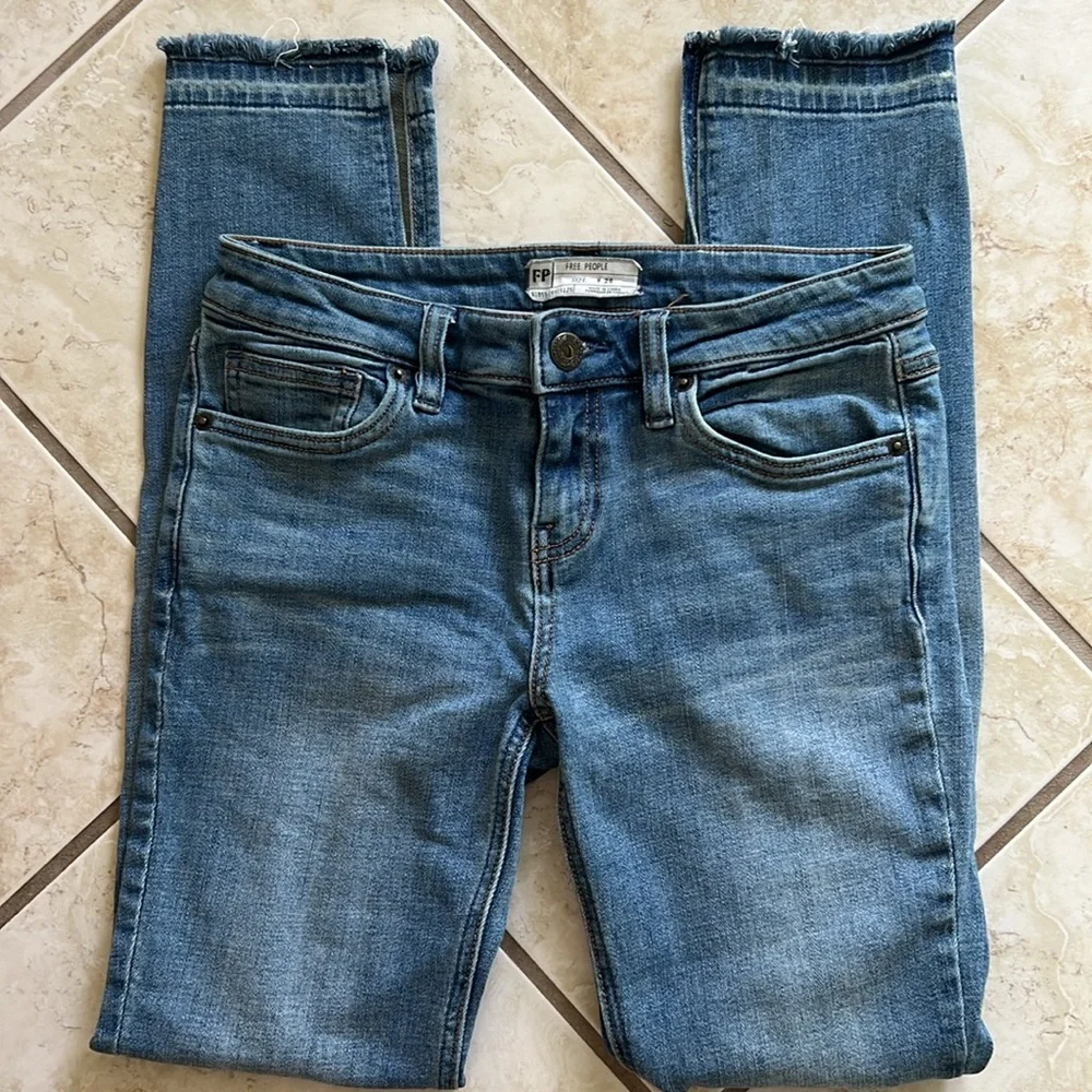 Free People Split Fray Hem Light Wash Jeans - Picture 7 of 8